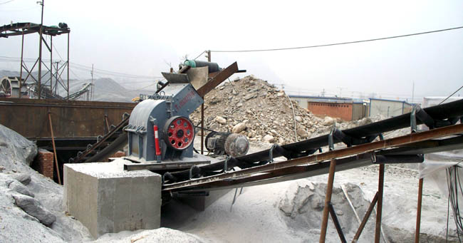 Hammer crusher is a kind of equipment that uses the high-speed rotating hammer head to crush material